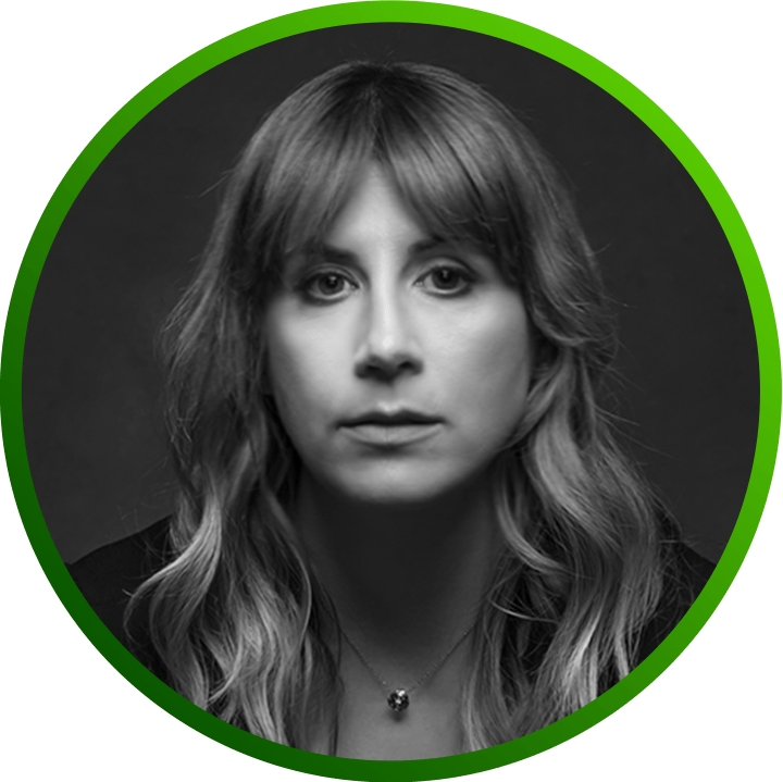 Headshot of Lauren Zabierek.